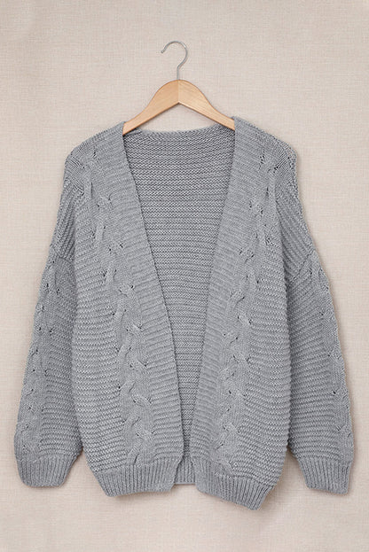 Strickjacke mit offener Vorderseite und Zopfmuster