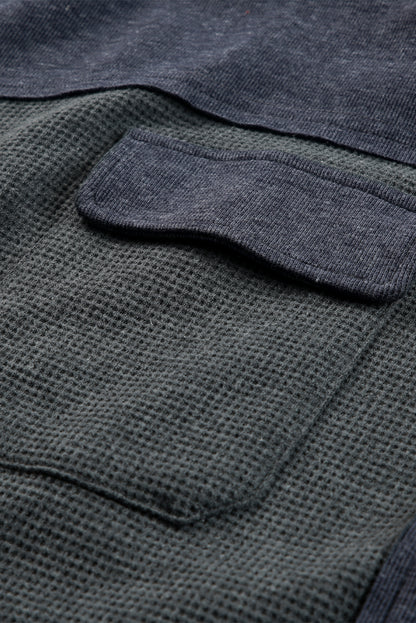 Jacke aus Waffelstrick mit Knöpfen und überschnittenen Schultern