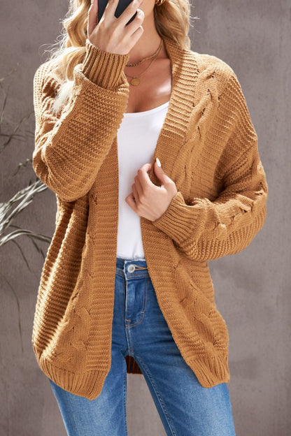 Strickjacke mit offener Vorderseite und Zopfmuster