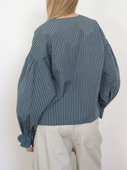 Bluse mit Volantärmeln und Bindeband