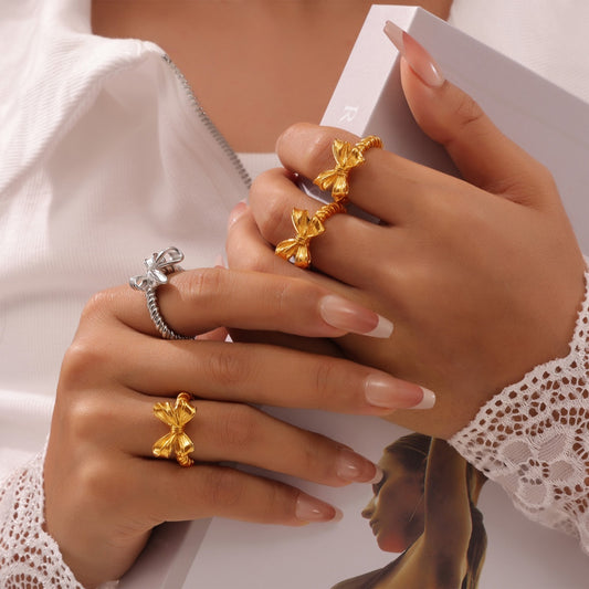 Gedrehter Schleifenring aus Titanstahl