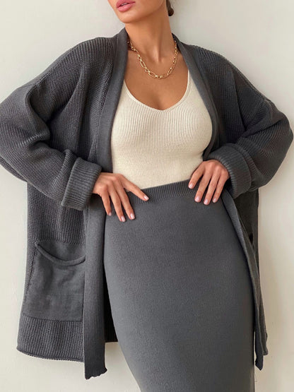 Set aus langärmliger Strickjacke mit Taschen und Rockpullover