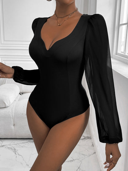 Perfee Bodysuit mit Herzausschnitt und langen Ärmeln