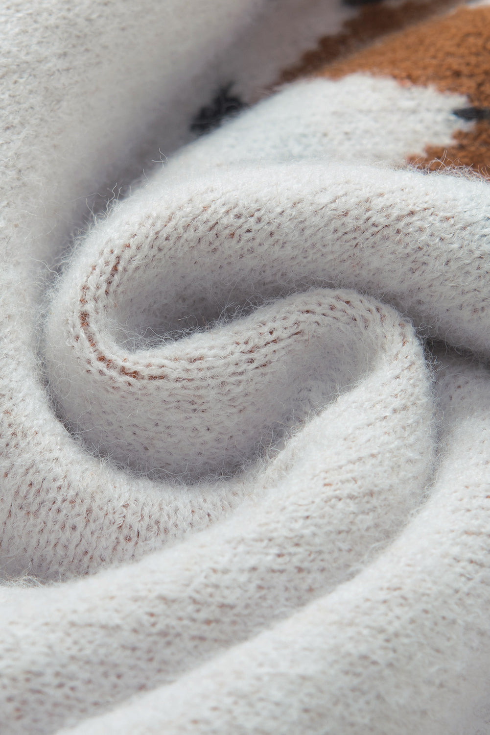 Pullover mit Rundhalsausschnitt und langen Ärmeln in geometrischem Kontrast