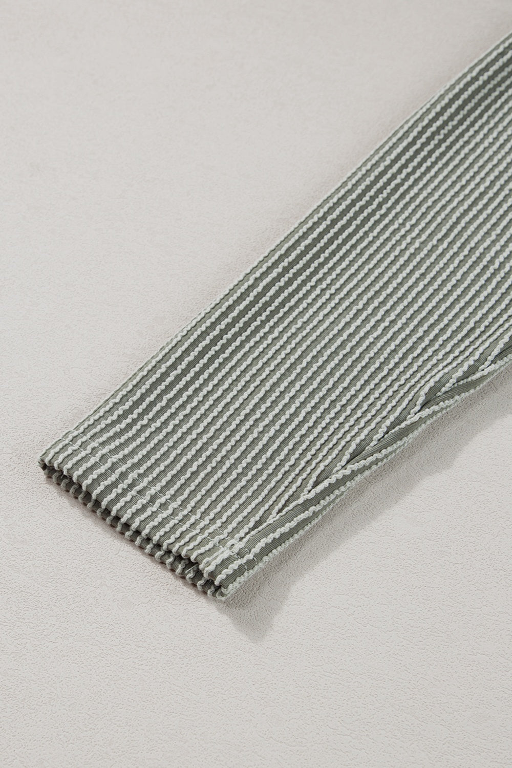 Strukturiertes, langärmliges Cover-Up mit offener Vorderseite