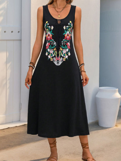 Perfee – Ärmelloses Kleid mit Blumenmuster und Bindeband