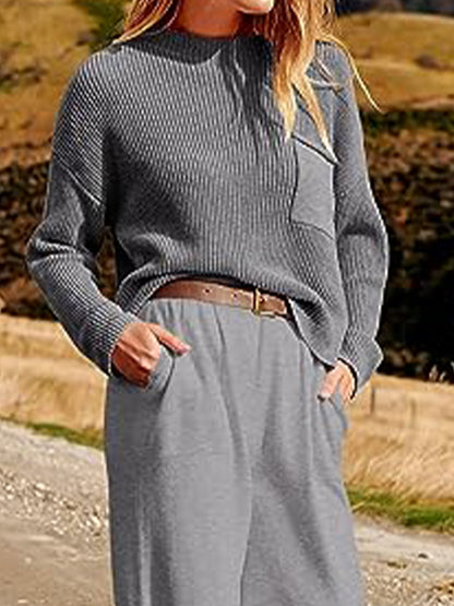 Set aus Strickoberteil und Jogginghose