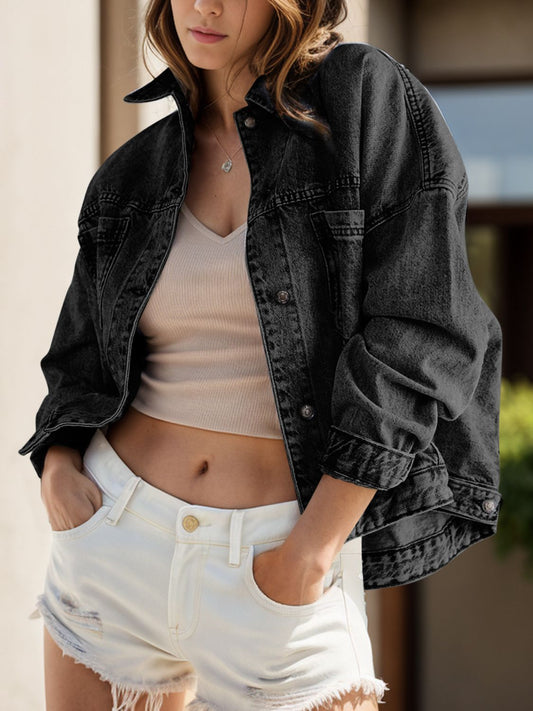 Jeansjacke mit Taschen und Knöpfen