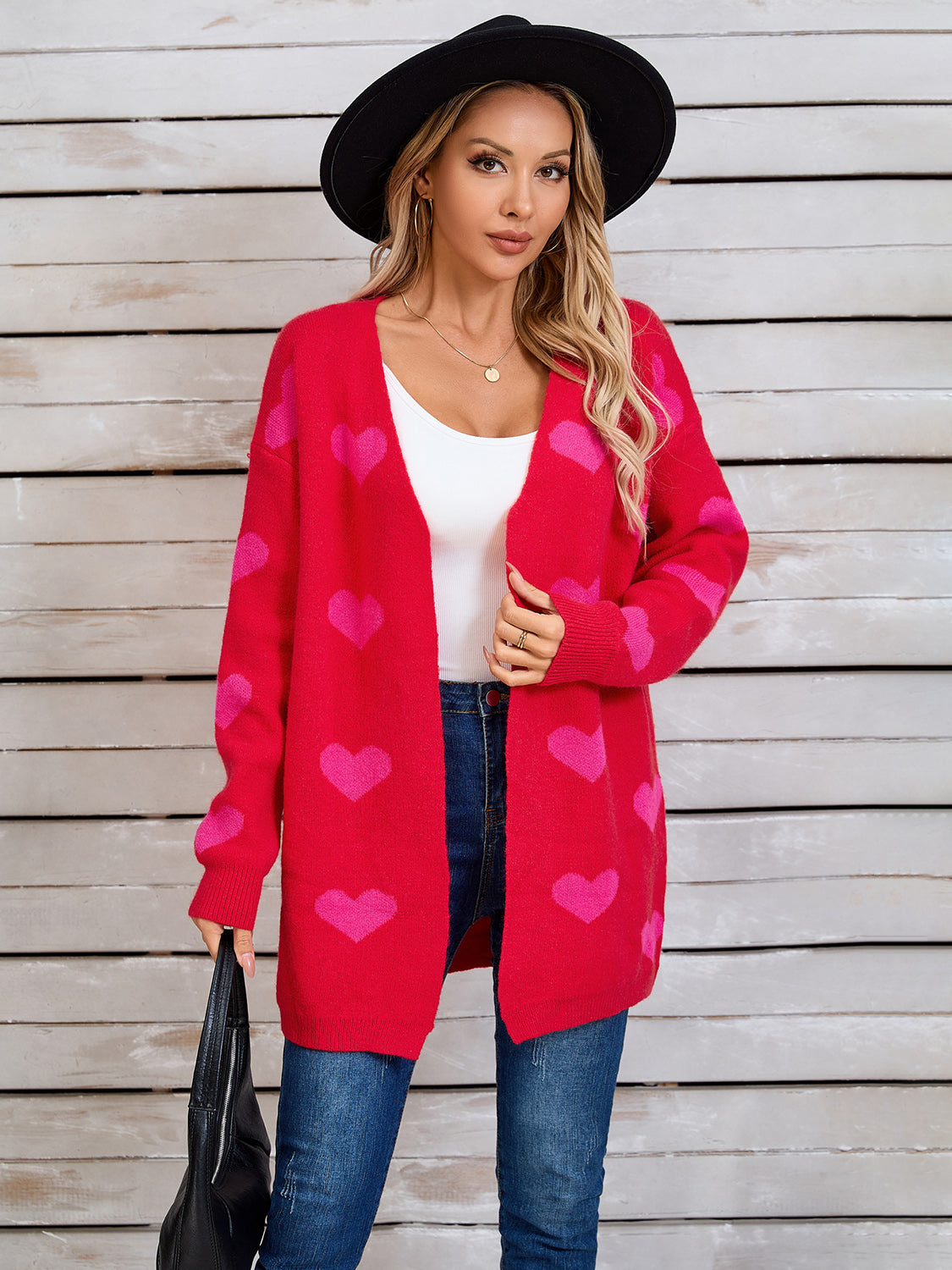 Langärmlige Strickjacke mit Engelsflügeln und Herzmuster, vorne offen