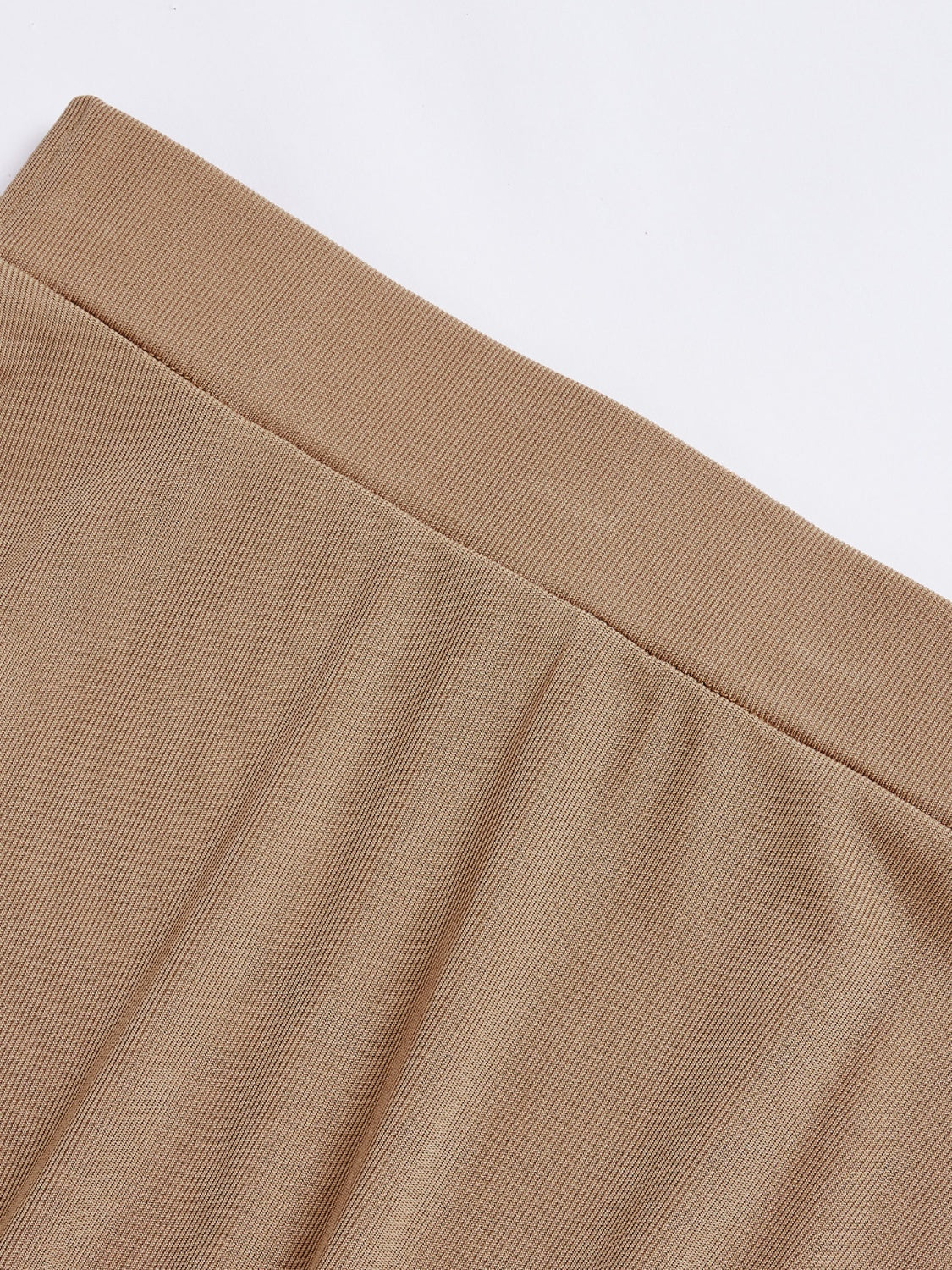 Set aus langärmligem Oberteil und Rock mit Rundhalsausschnitt