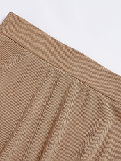 Set aus langärmligem Oberteil und Rock mit Rundhalsausschnitt