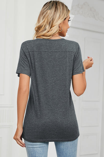 Kurzärmliges T-Shirt mit V-Ausschnitt