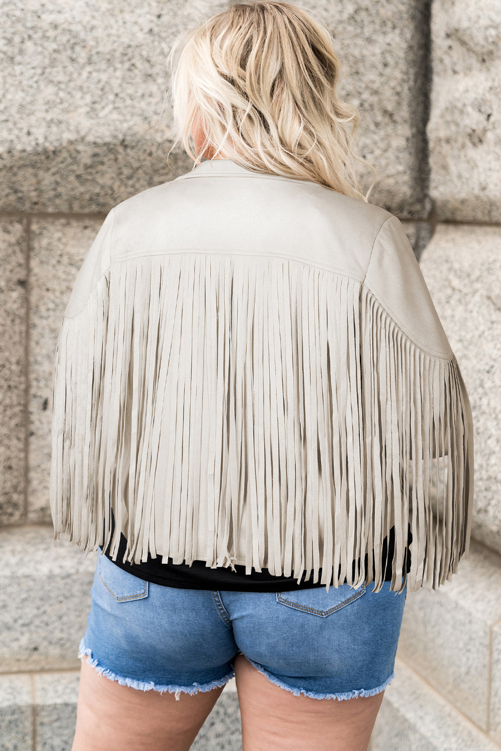 Chaqueta con frente abierto y flecos de talla grande