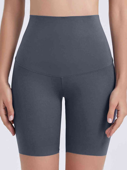 Sportshorts mit breitem Bund