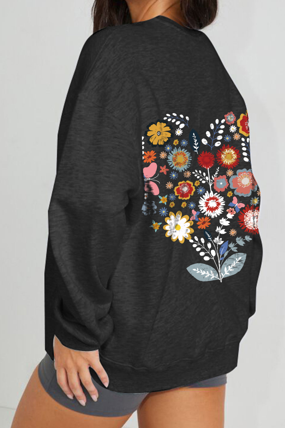 Simply Love Sweatshirt in voller Größe mit Blumengrafik