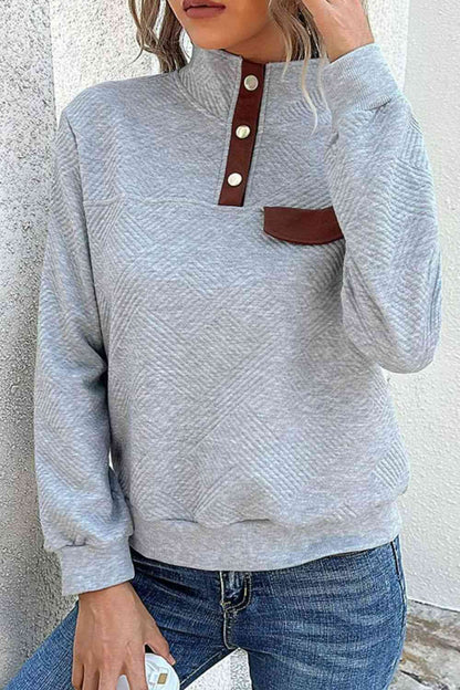 Sweatshirt mit kontrastierendem Rippenmuster und Vierteldruckknopf