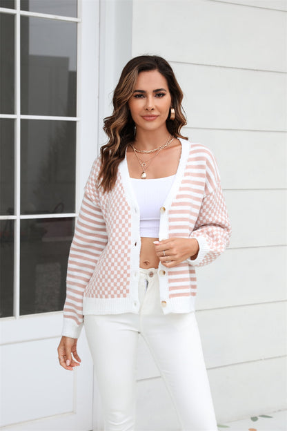 Button-Down-Cardigan mit Streifen- und Karomuster im Kontrast
