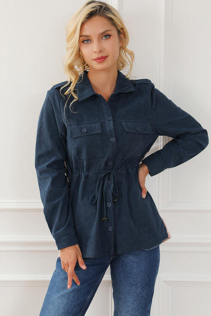 Jacke mit geometrischem Muster, Knopfleiste und Kordelzug am Kragen