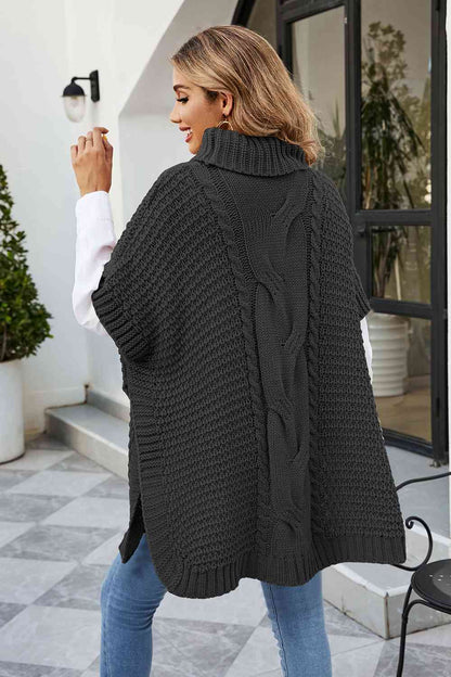 Suéter con abertura y cuello alto de punto trenzado
