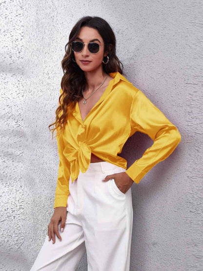 Langärmliges Hemd mit Kragen und Knöpfen