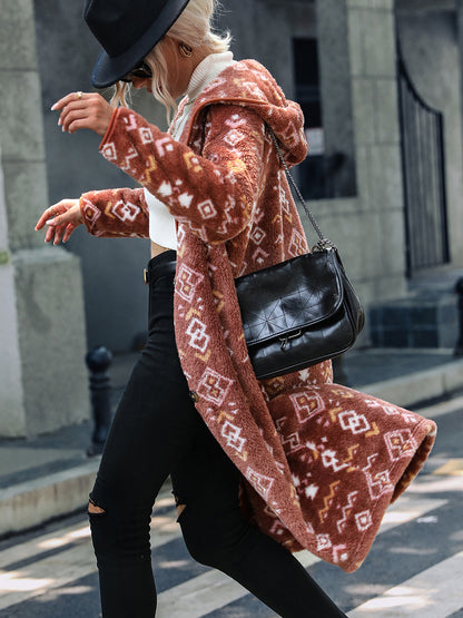 Fleecemantel mit Knopfleiste und Kapuze und geometrischem Muster