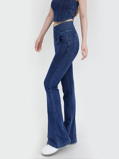 Bootcut-Jeans mit breitem Bund und Taschen