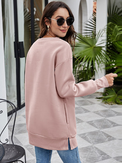 Sweatshirt mit überschnittener Schulter und Weihnachtsbaum Grafik