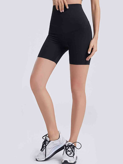 Sportshorts mit breitem Bund