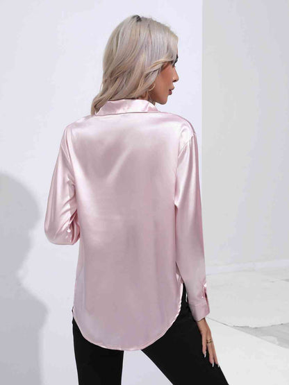 Langärmliges Hemd mit Kragen und Knöpfen