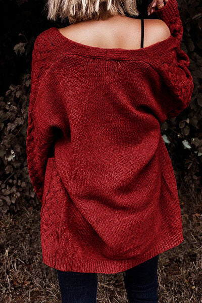 Strickjacke mit offener Vorderseite, überschnittenen Schultern und Taschen