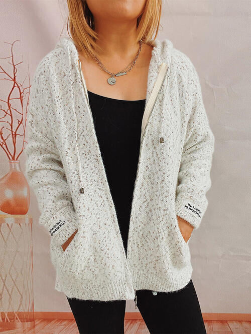 Langärmliger Kapuzenpullover mit Reißverschluss und Kordelzug