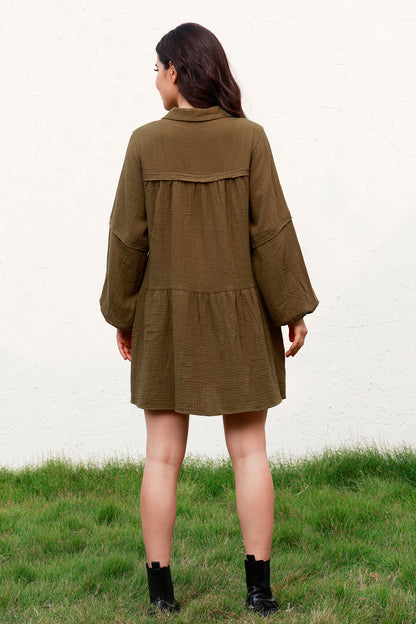 Minikleid mit Ballonärmeln und Rüschensaum