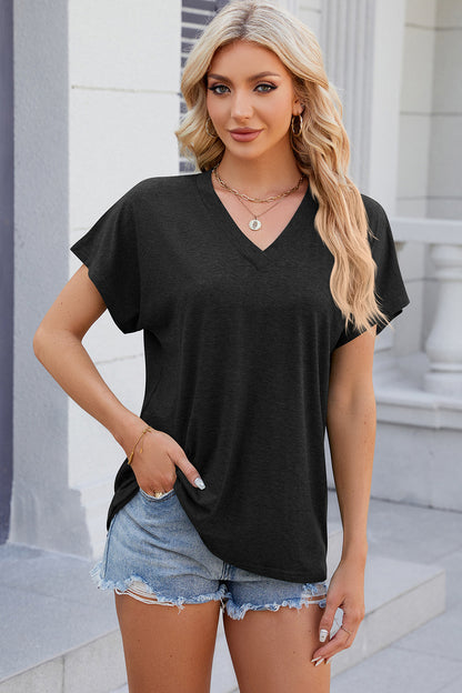 Kurzärmliges T-Shirt mit V-Ausschnitt