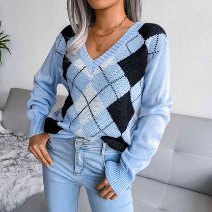 Geometrischer Pullover mit V-Ausschnitt