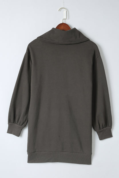 Mini-Sweatshirtkleid mit halblangem Reißverschluss und überschnittenen Schultern