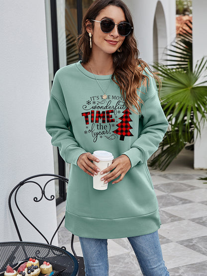 Sweatshirt mit überschnittener Schulter und Weihnachtsbaum Grafik