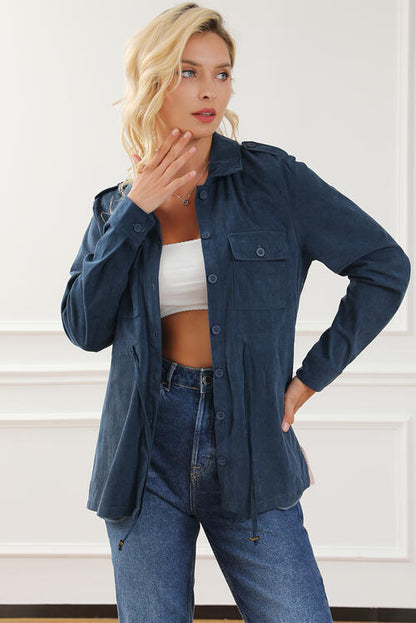 Jacke mit geometrischem Muster, Knopfleiste und Kordelzug am Kragen