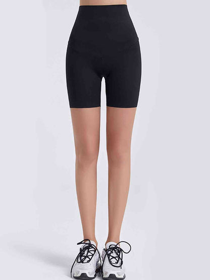 Sportshorts mit breitem Bund