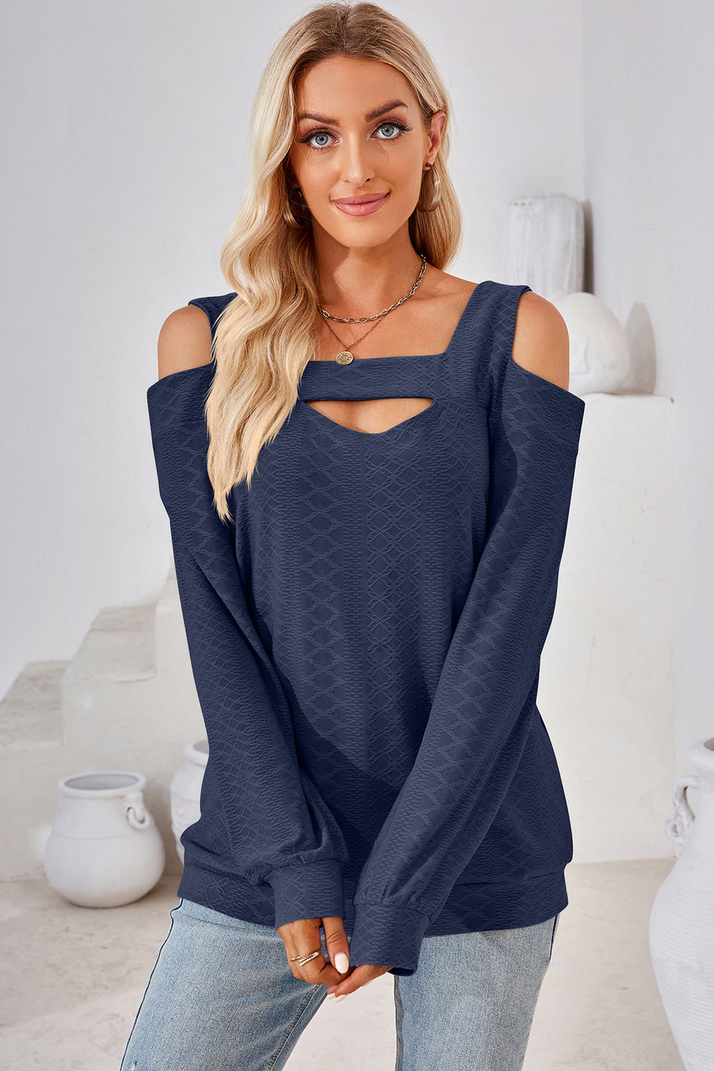 T-Shirt mit Cut-Out, eckigem Ausschnitt und Cold-Shoulder-Design