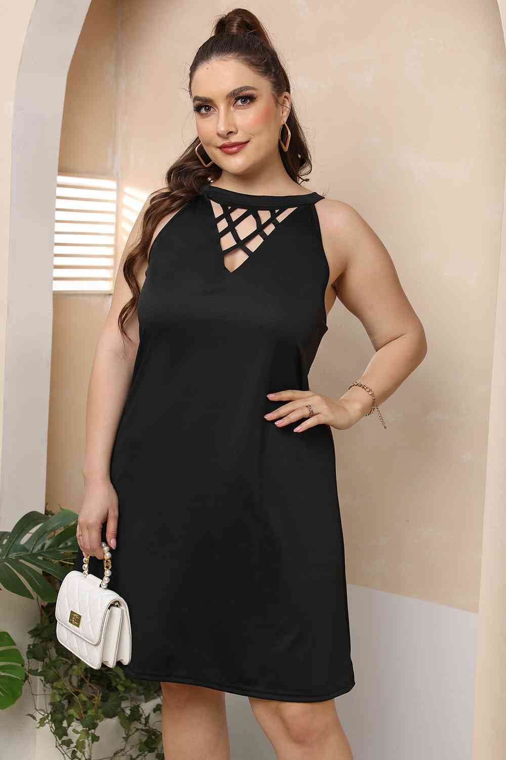 Plus Size Kleid mit Rundhalsausschnitt und Cut-Outs