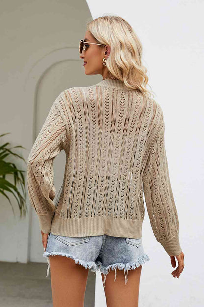 Strickjacke mit V-Ausschnitt und durchbrochener Knopfleiste vorn