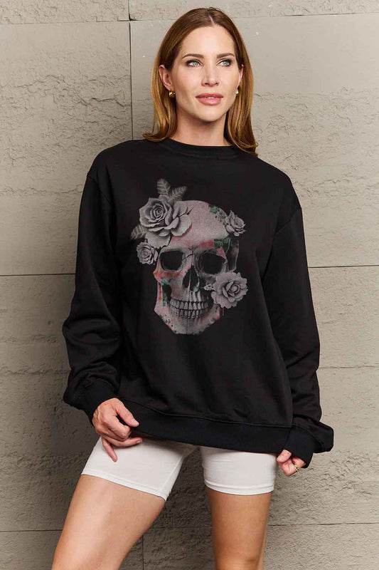 Simply Love – Simply Love – Sweatshirt mit überschnittener Schulter und Totenkopf-Grafik in voller Größe