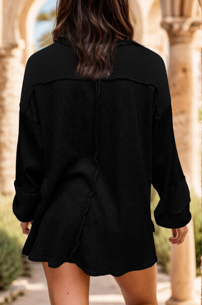 Sweatshirt mit Rundhalsausschnitt und Herz-Pailletten in Übergröße