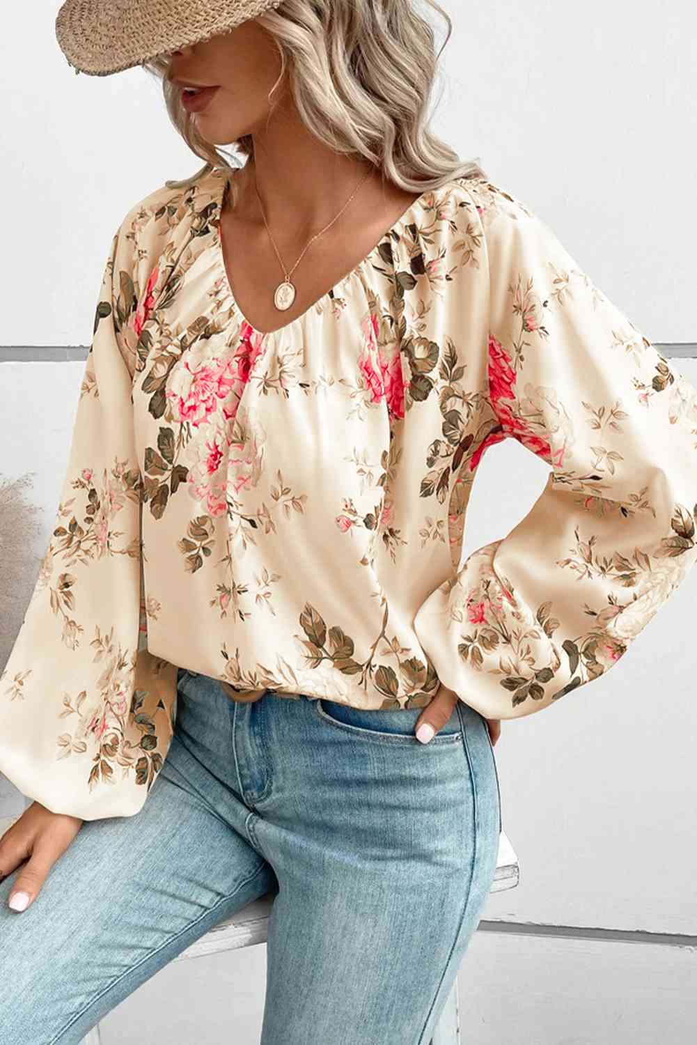 Bluse mit Blumenmuster und V-Ausschnitt und Ballonärmeln