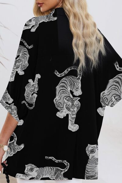 Langärmliges Hemd mit Knopfleiste und Tigermuster