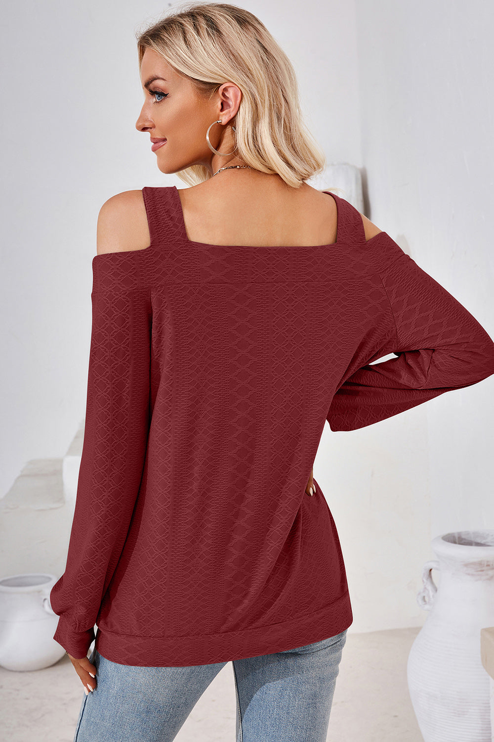 T-Shirt mit Cut-Out, eckigem Ausschnitt und Cold-Shoulder-Design