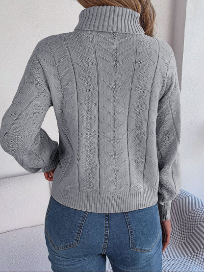 Rollkragenpullover mit Zopfmuster