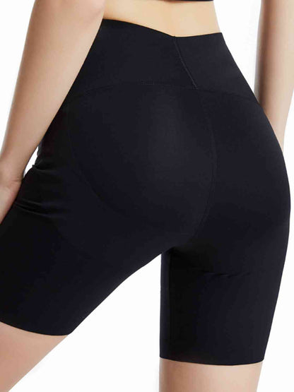 Sportshorts mit breitem Bund