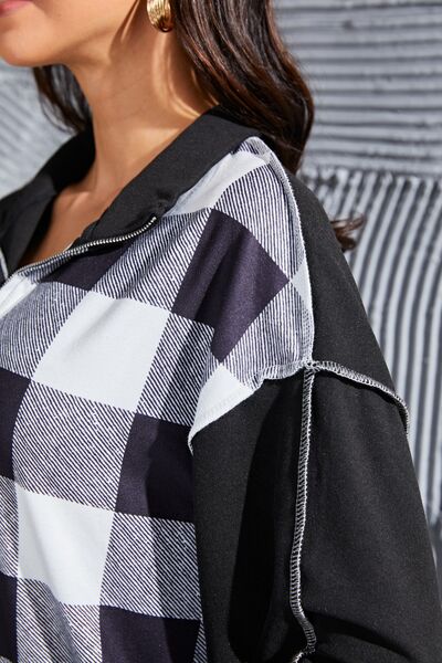 Karierte Bluse mit sichtbaren Nähten und langen Ärmeln