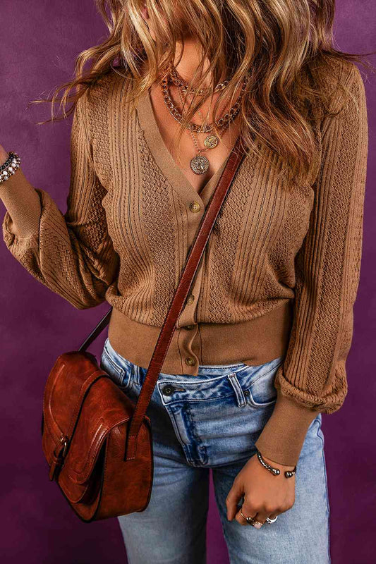 Cárdigan de manga larga con cuello en V y botones